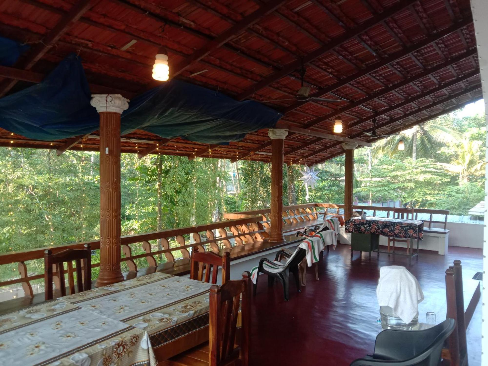 'Marari Johns Homestay' Mararikulam, Alappuzha 外观 照片